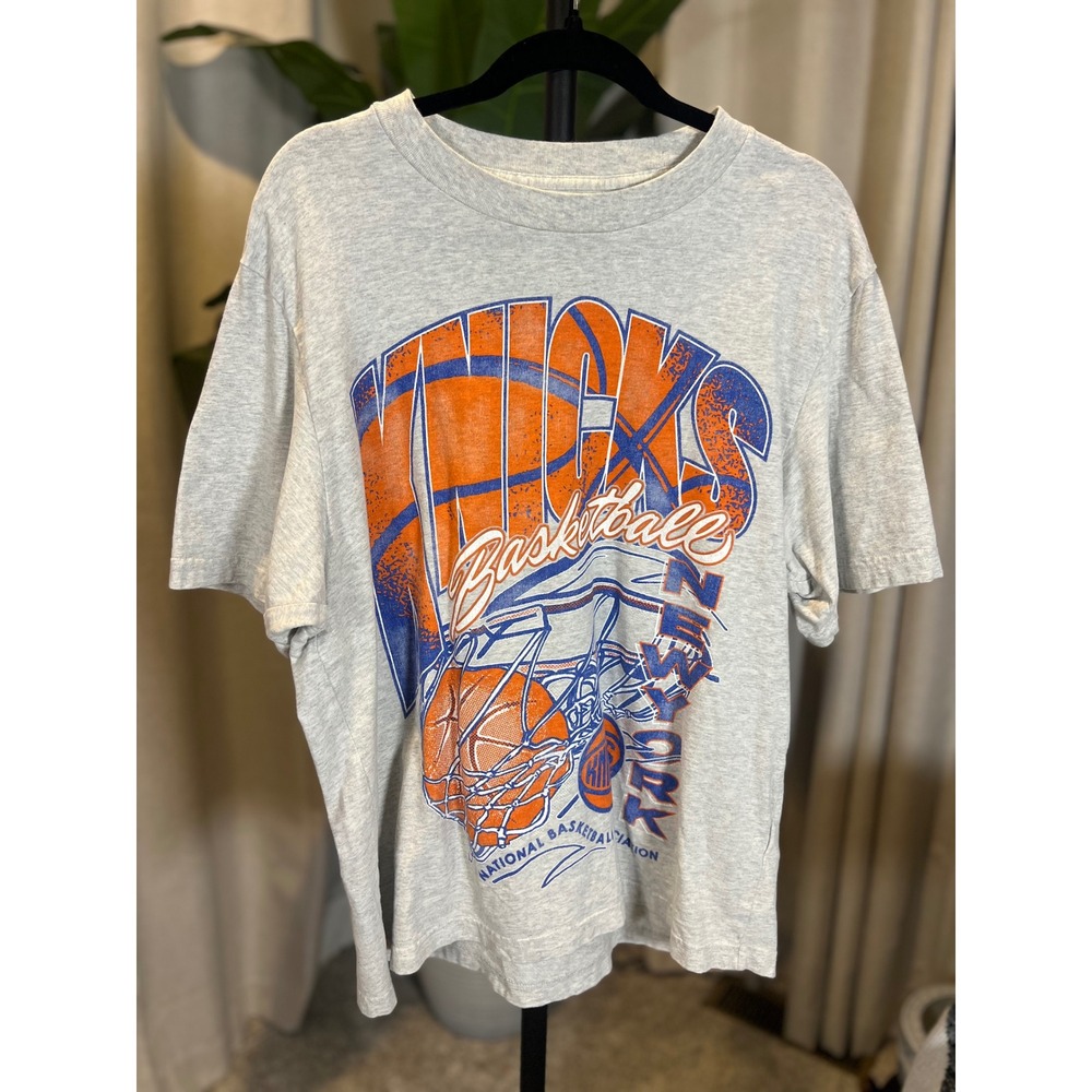 Abercrombie & Fitch New York Knicks NBA Graphic T-Shirt Mens Medium Gray Tee